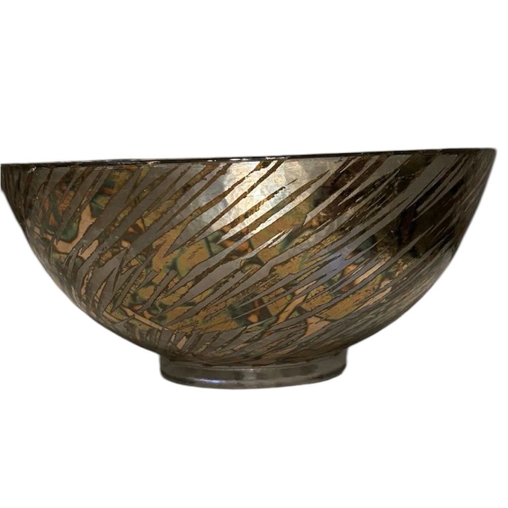 Tamara Childs Variegated
Green Zig Zag 15 inch
Bubble Bowl NEW without
Box